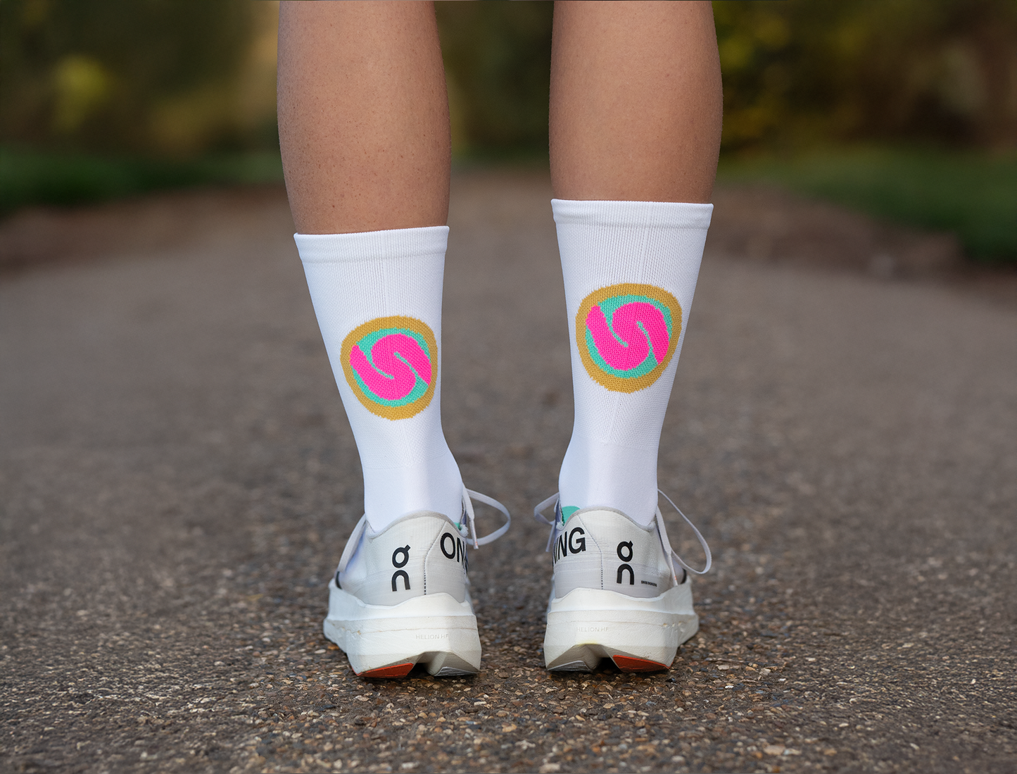 SUSPENSE RUNNING & CYCLING SOCKS: HOT PINK & GOLD CIRCLE