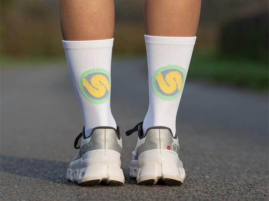 SUSPENSE RUNNING & CYCLING SOCKS: PASTEL GREEN CIRCLE