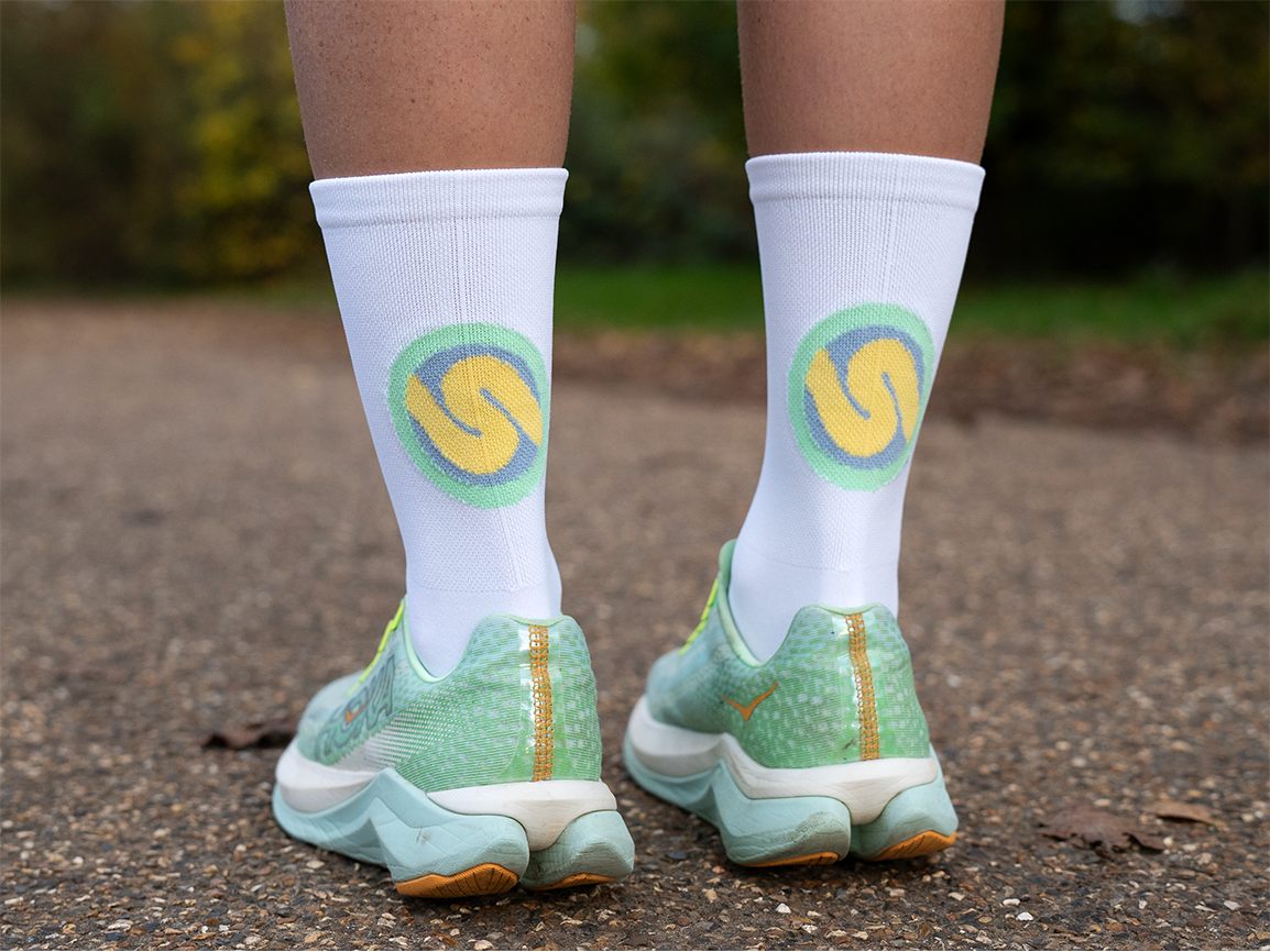 SUSPENSE RUNNING & CYCLING SOCKS: PASTEL GREEN CIRCLE